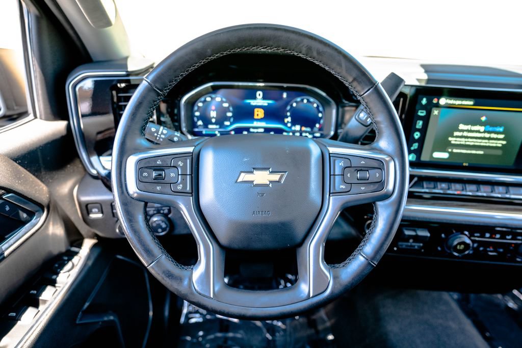Certified 2025 Chevrolet Silverado 1500 LT AWD/4WD image 18