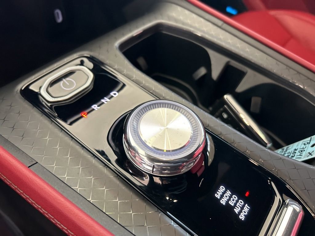 Used 2024 Jeep Wagoneer Launch Edition image 8