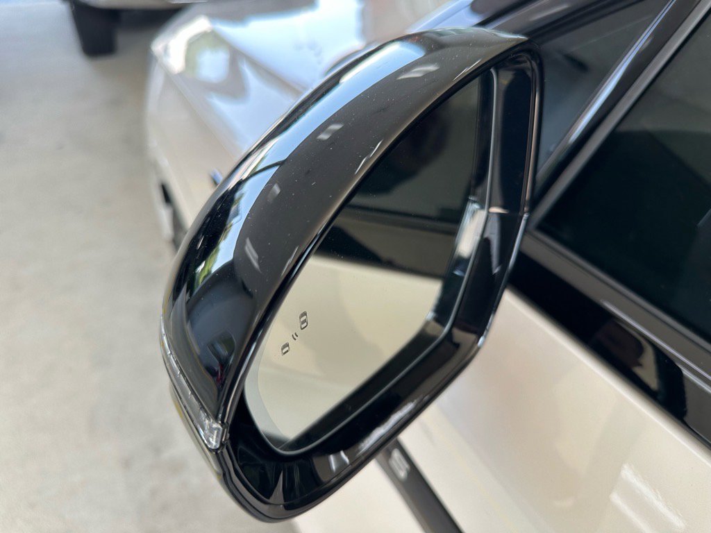 Used 2024 Lincoln Nautilus Reserve w/ Equipment Group 202A image 14