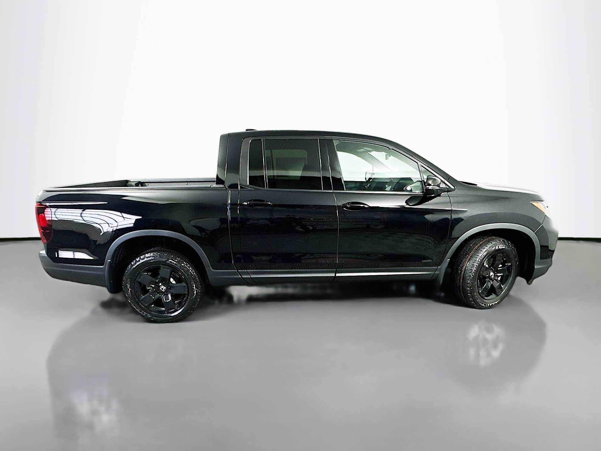 New 2026 Honda Ridgeline Black Edition image 8