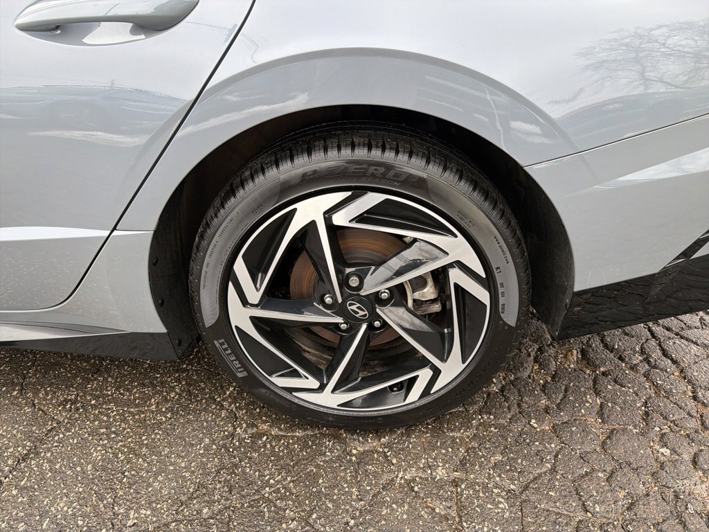 Certified 2024 Hyundai Sonata SEL w/ Convenience Package image 12