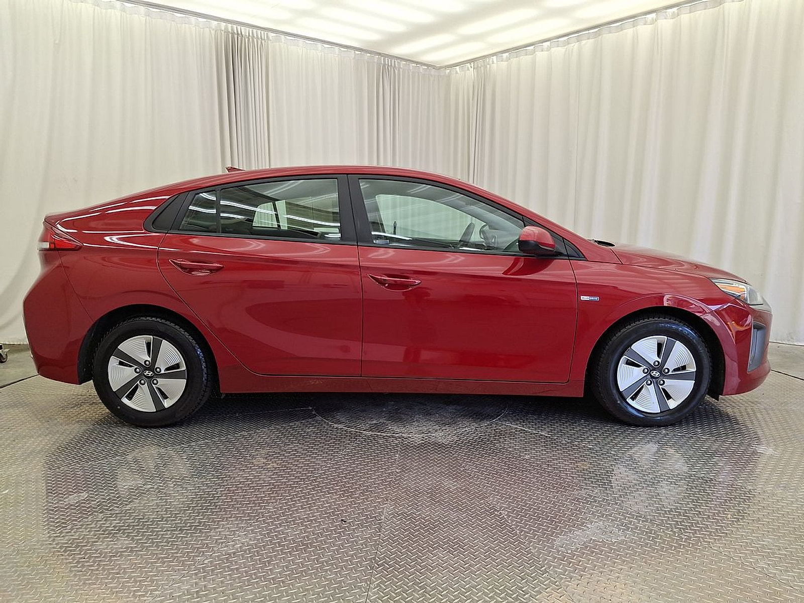 Used 2020 Hyundai Ioniq Blue FWD image 28