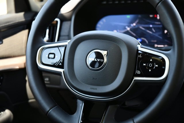 New 2026 Volvo XC90 B6 Plus w/ Protection Package Premier AWD/4WD image 23