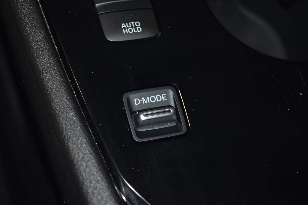 Certified 2023 Nissan Rogue SV FWD image 15