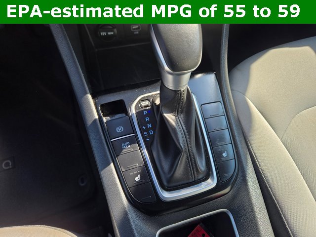 Used 2022 Hyundai Ioniq SE image 11