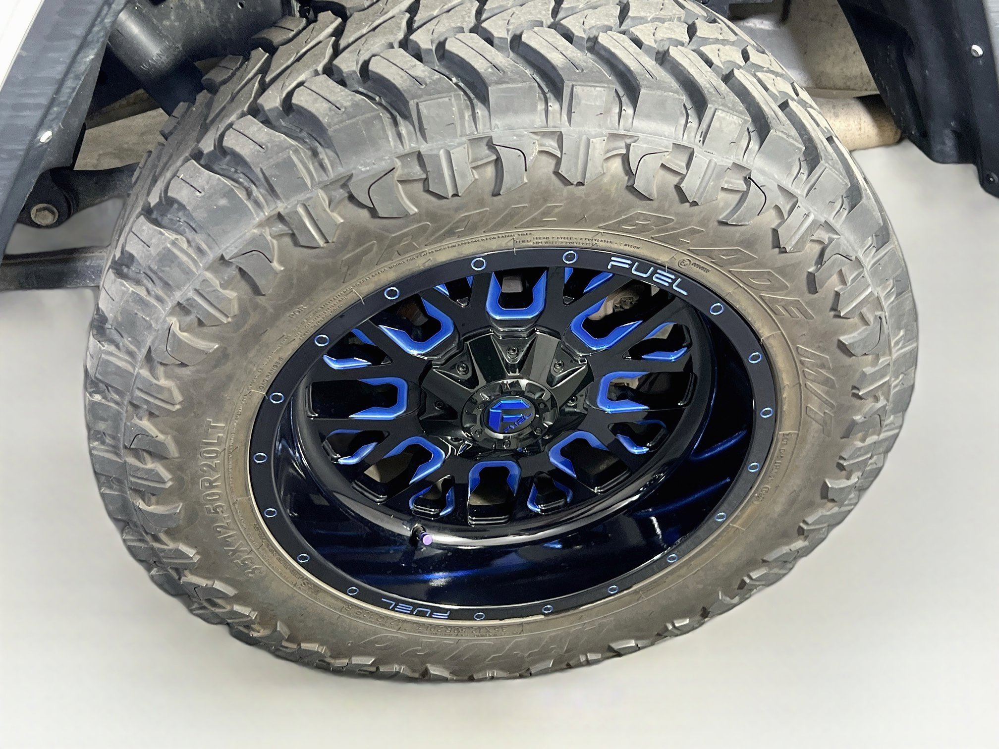 Used 2023 Jeep Gladiator Overland AWD/4WD image 29
