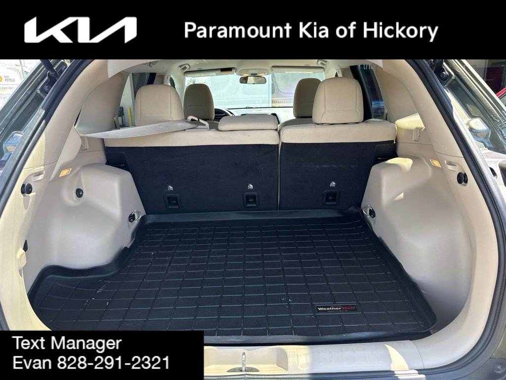 Used 2019 Jeep Cherokee Latitude w/ Popular Appearance Group AWD/4WD image 7