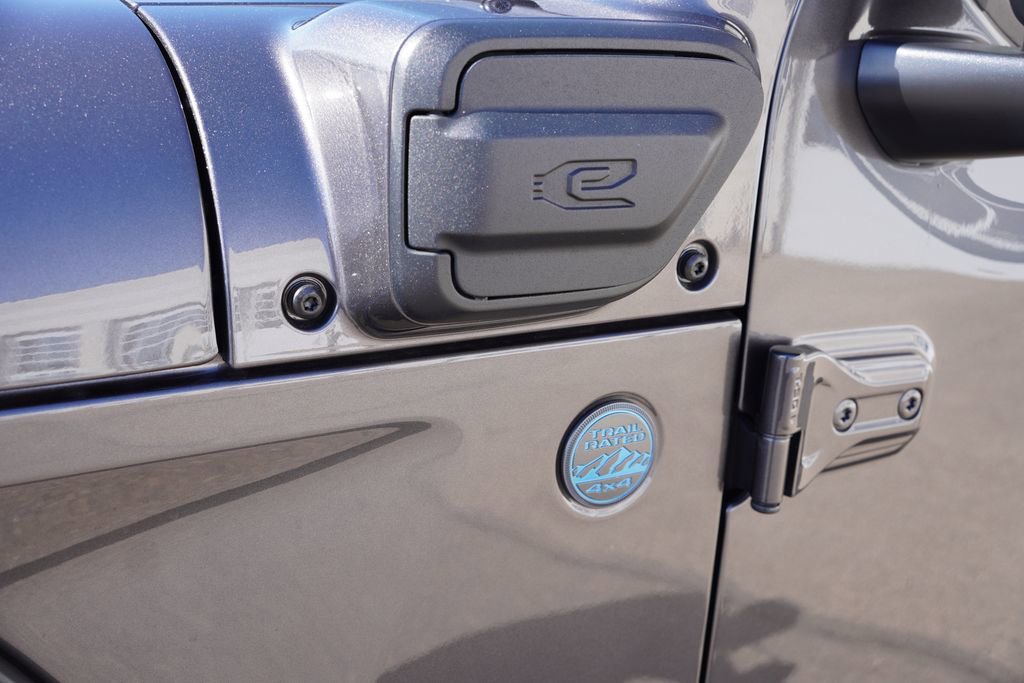 Certified 2025 Jeep Wrangler Unlimited Sahara w/ Safety Group image 14