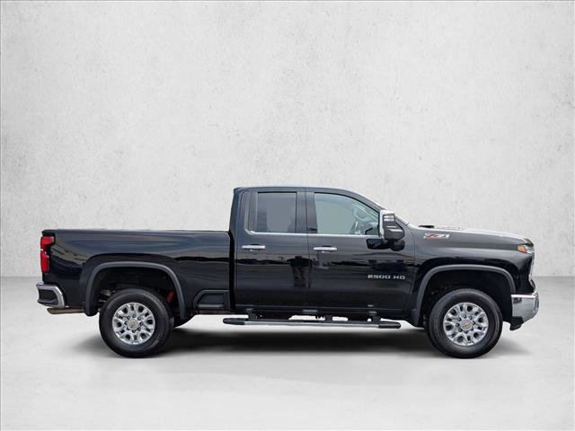 Used 2024 Chevrolet Silverado 2500 LTZ w/ LTZ Plus Package AWD/4WD image 4