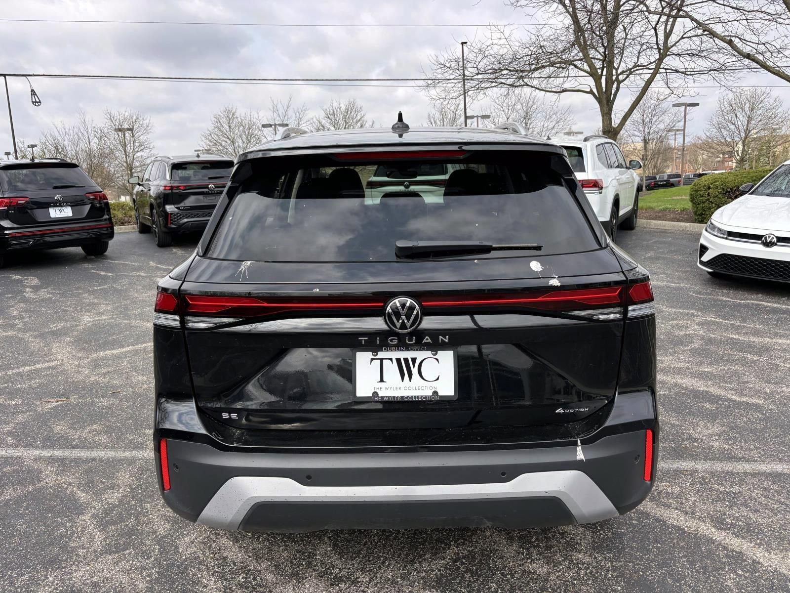 Certified 2025 Volkswagen Tiguan SE AWD/4WD image 6