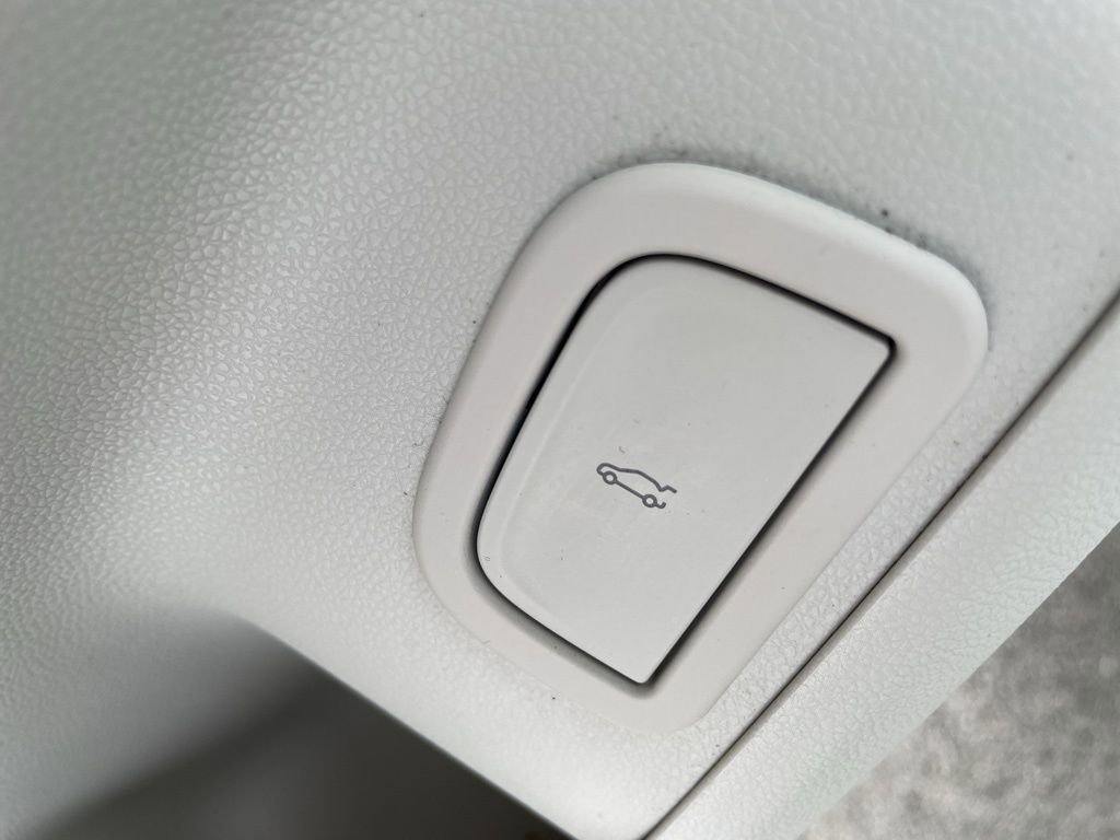 Used 2025 Buick Enclave Avenir w/ Super Cruise Package image 17