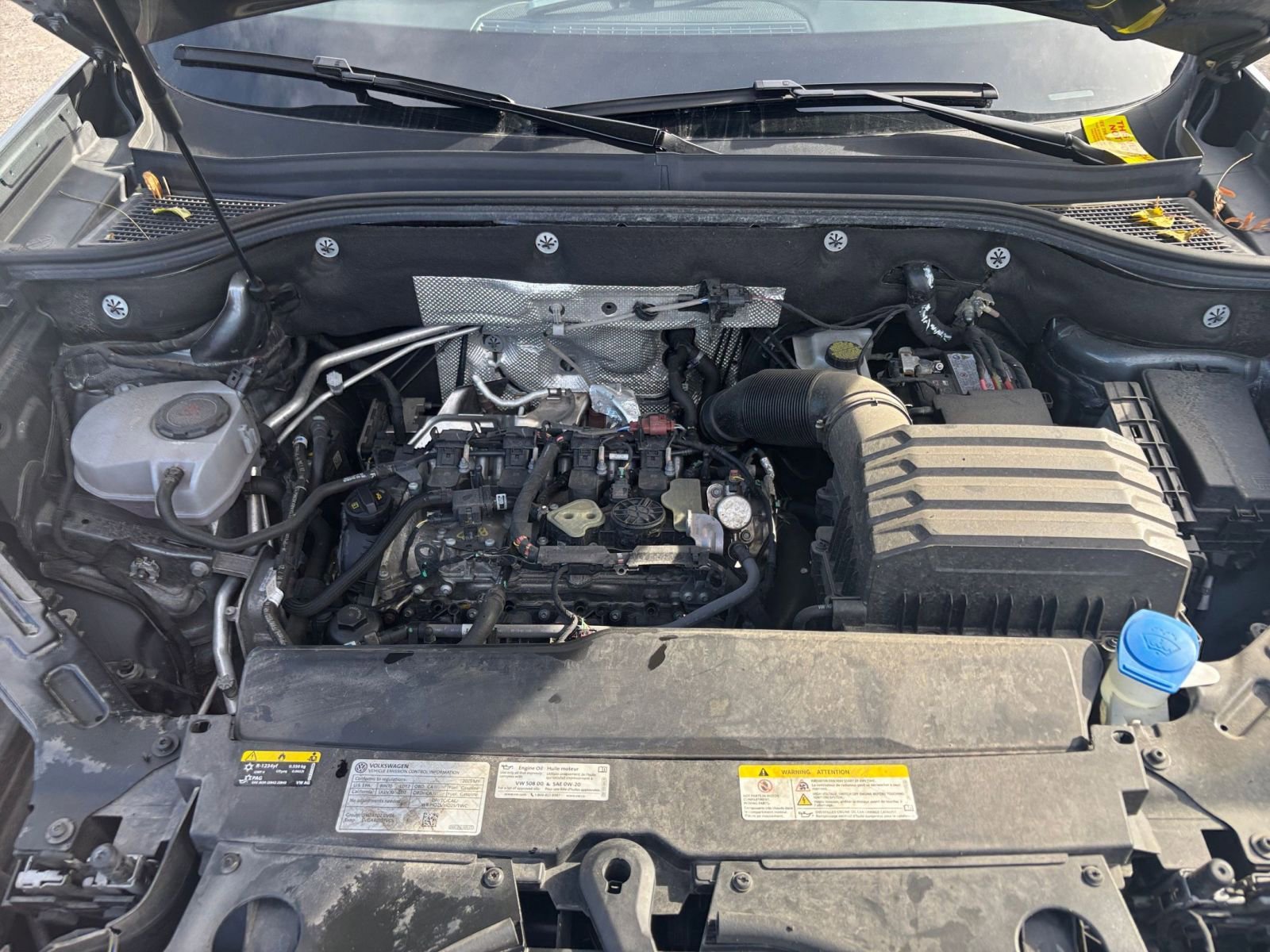 Used 2025 Volkswagen Atlas Cross Sport SE image 30