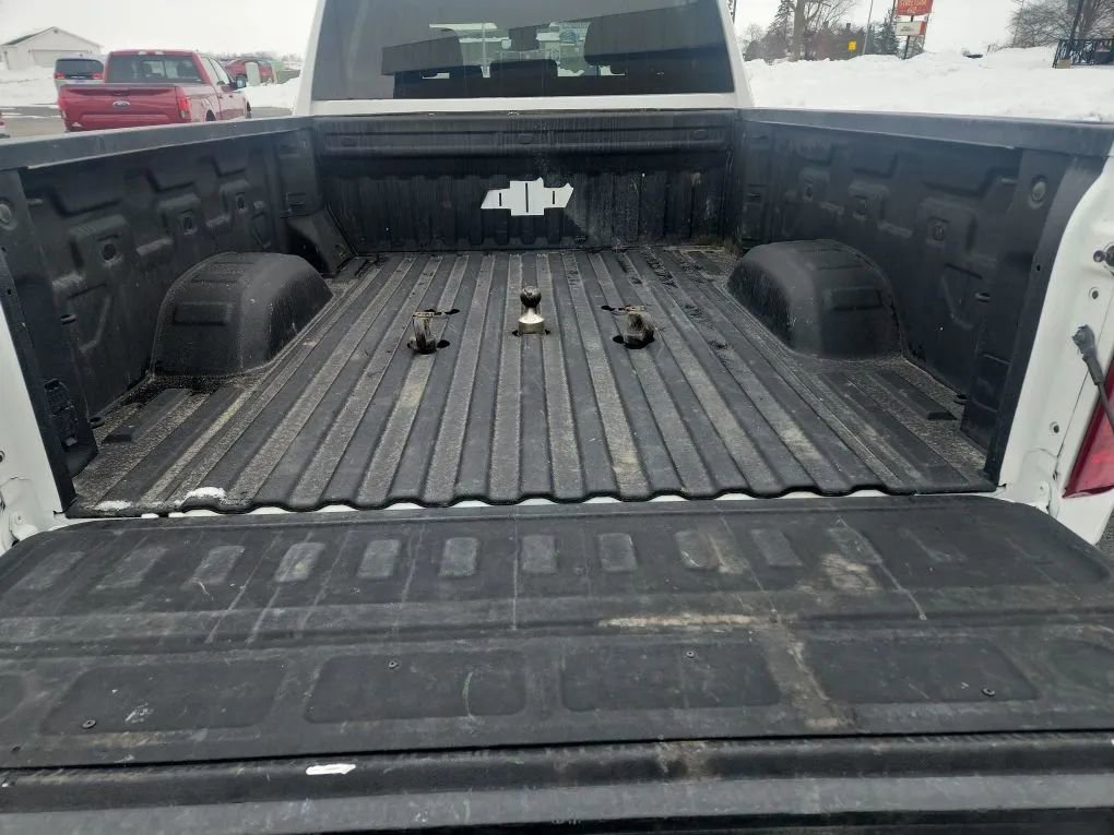 Used 2024 Chevrolet Silverado 2500 LT image 7