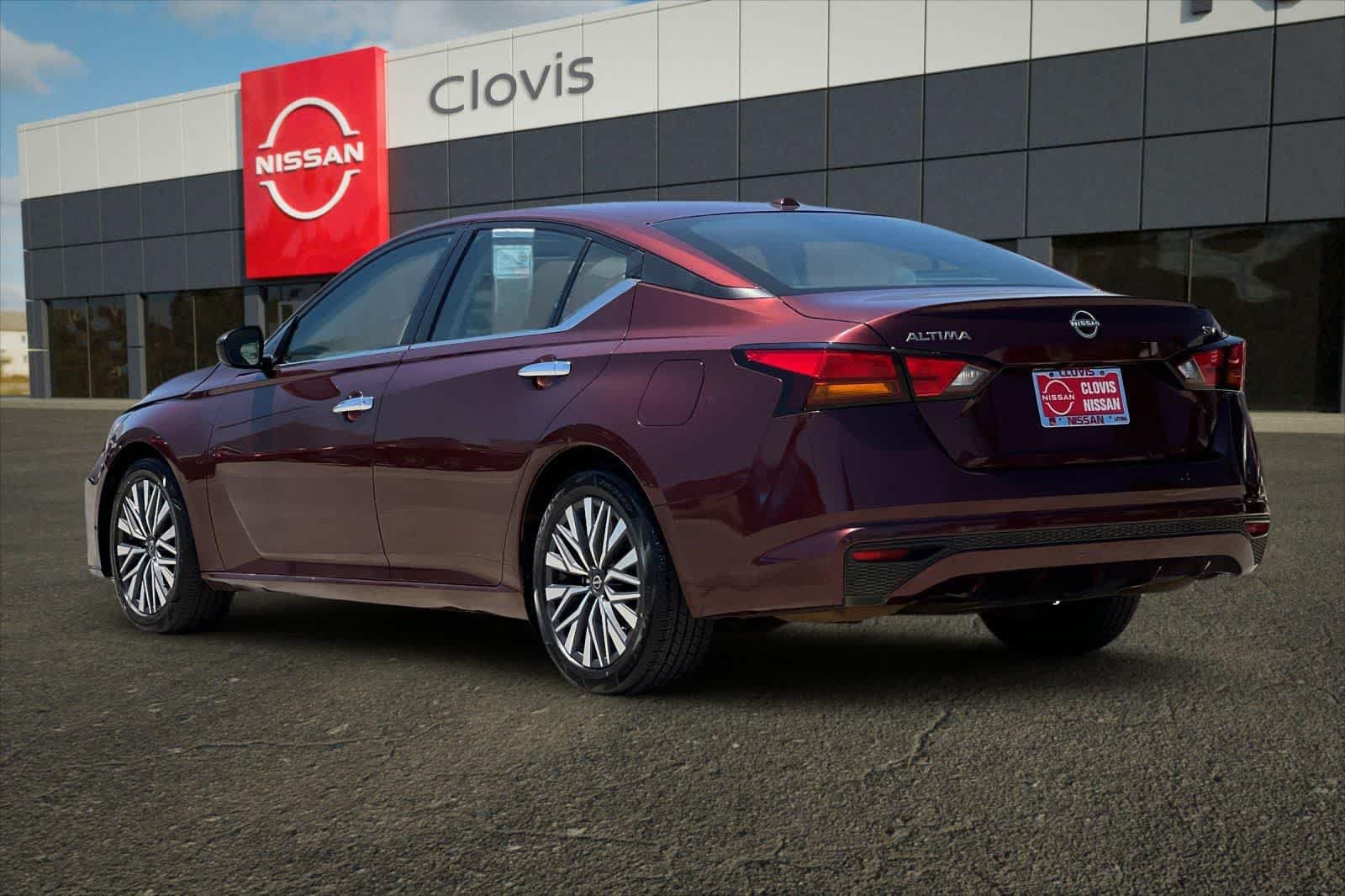 Used 2023 Nissan Altima 2.5 SV FWD image 7