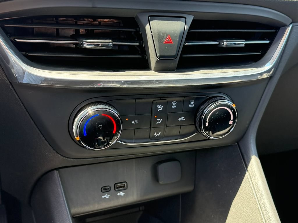 Certified 2026 Buick Encore GX Preferred AWD/4WD image 32
