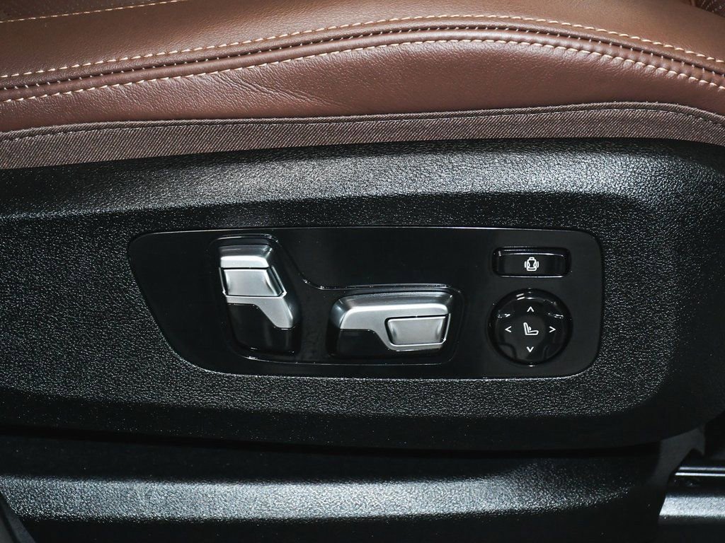 Used 2026 BMW X7 xDrive40i image 63