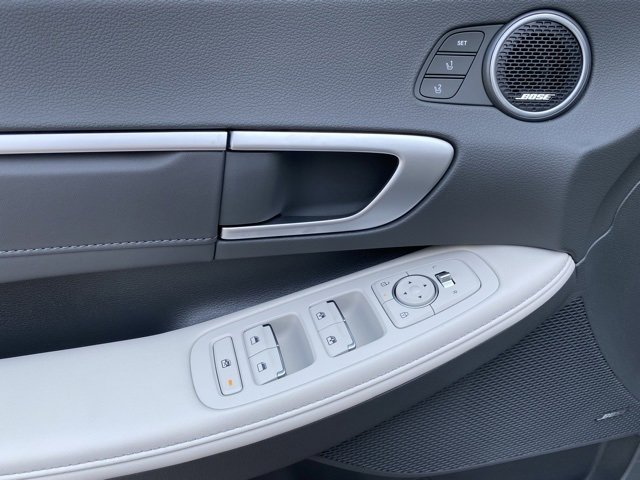 New 2025 Hyundai Sonata Limited image 18