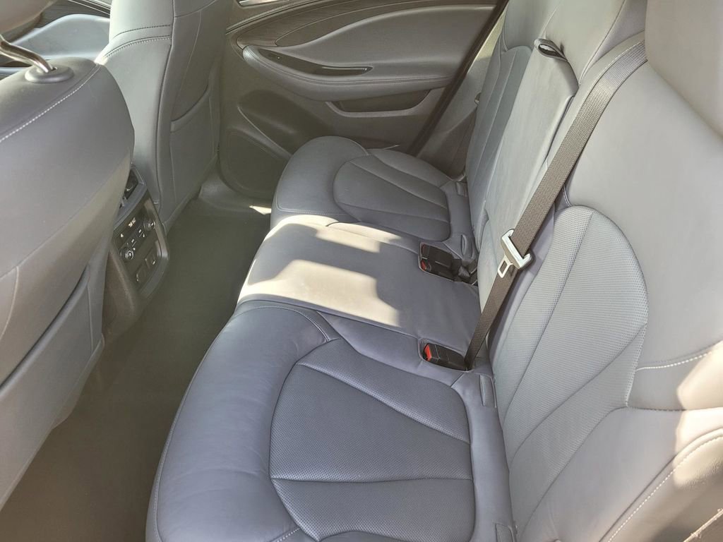 Used 2020 Buick Envision Essence image 16