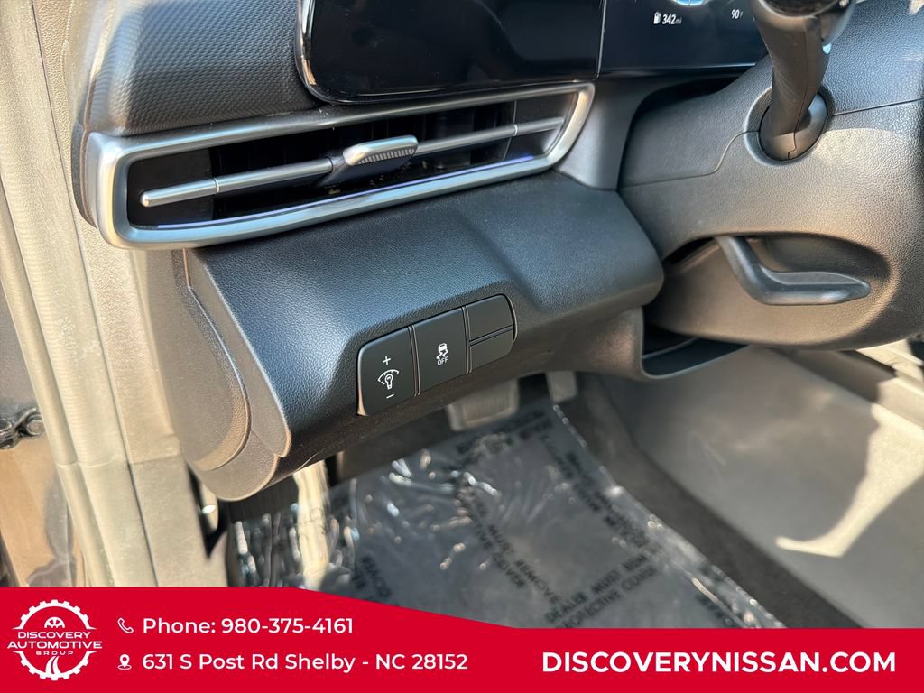Used 2025 Hyundai Elantra SEL FWD image 15