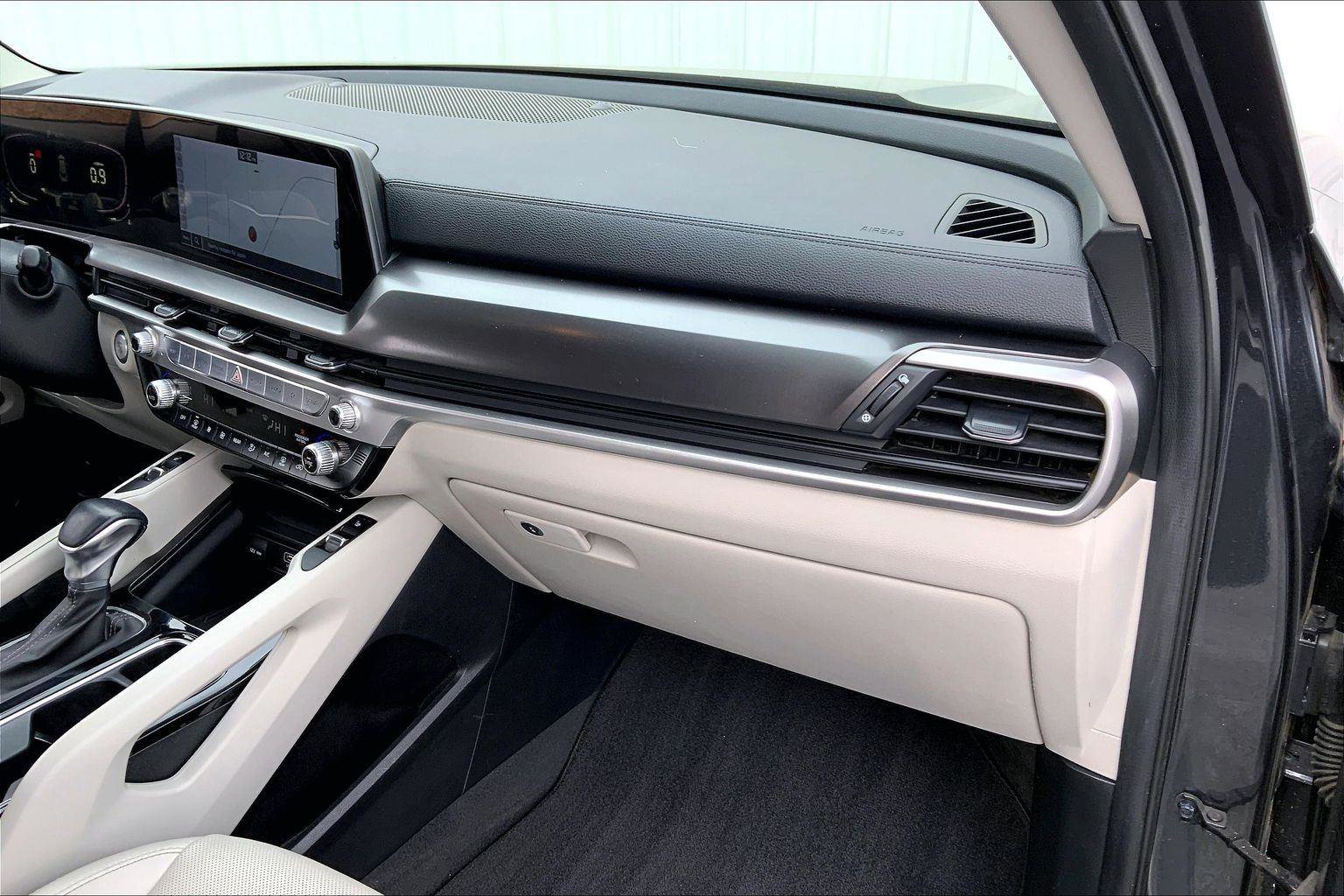 Used 2023 Kia Telluride S image 13