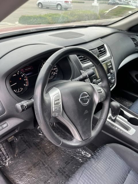 Used 2016 Nissan Altima 2.5 SV FWD image 13