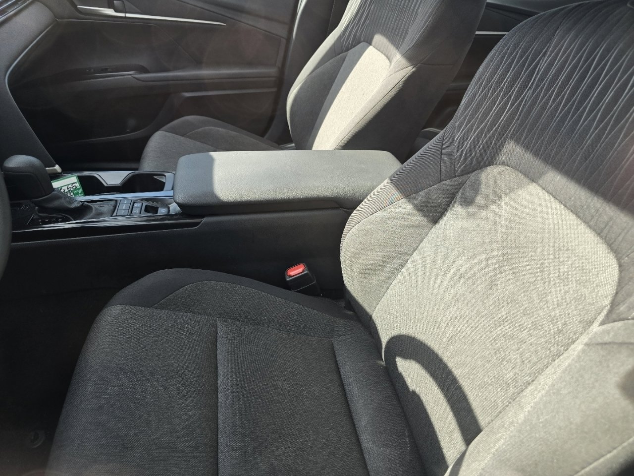 Used 2025 Toyota Camry LE image 23