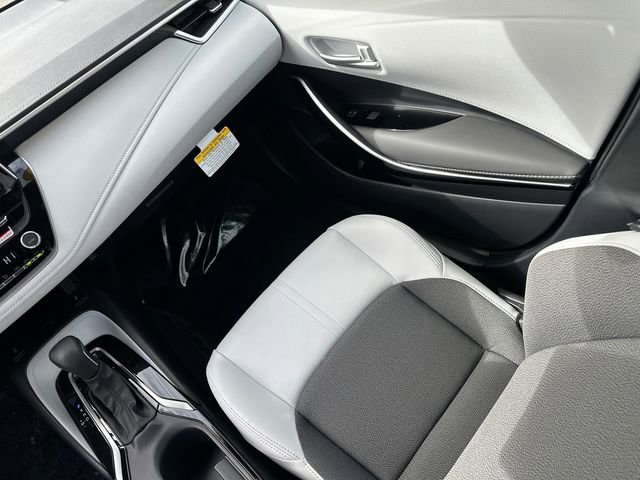 Certified 2025 Toyota Corolla XSE image 24