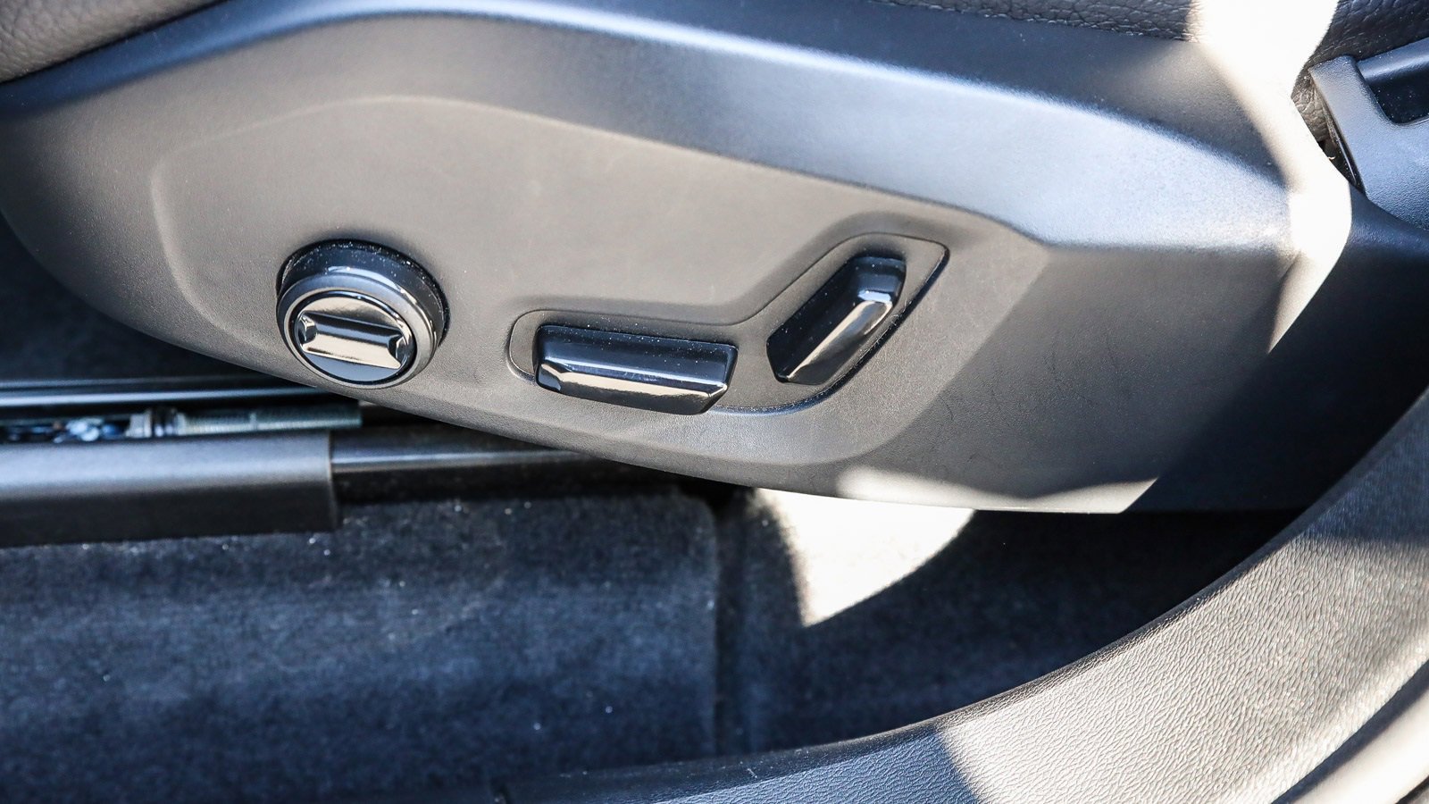 Used 2025 Volvo XC60 B5 Plus image 20