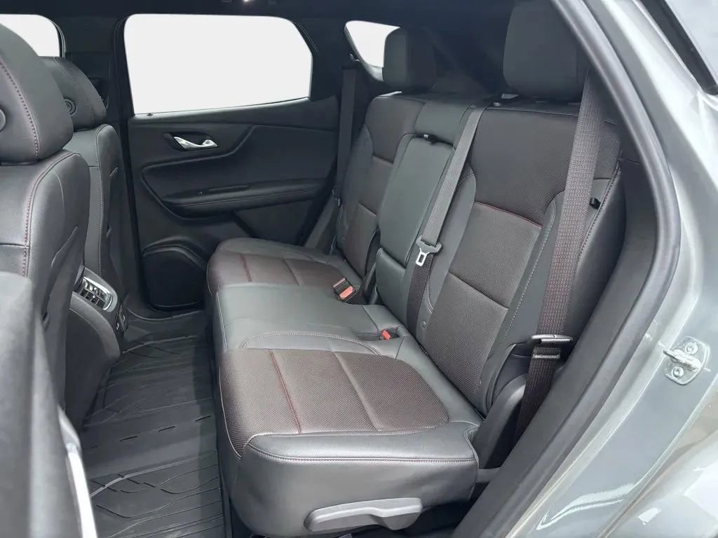 Used 2025 Chevrolet Blazer RS image 26
