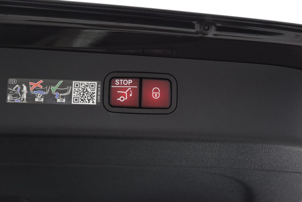 Used 2026 Mercedes-Benz E 53 AMG e 4MATIC Wagon image 33