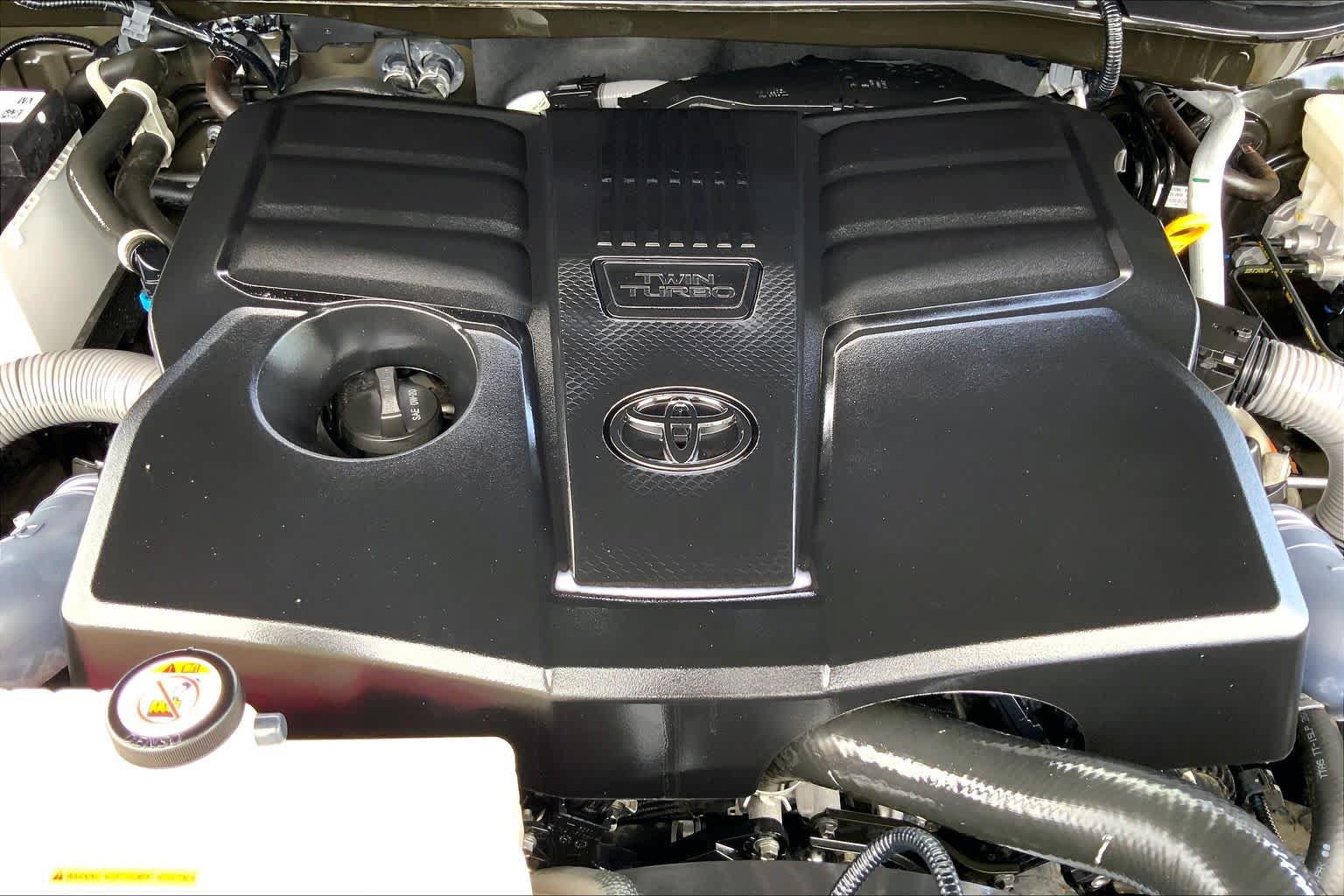 Used 2023 Toyota Tundra SR5 AWD/4WD image 32