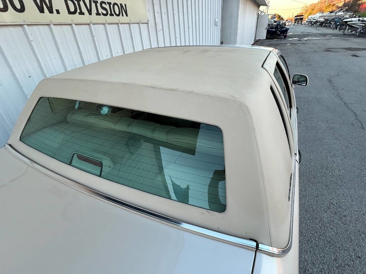 Used 1997 Lincoln Town Car Cartier image 24