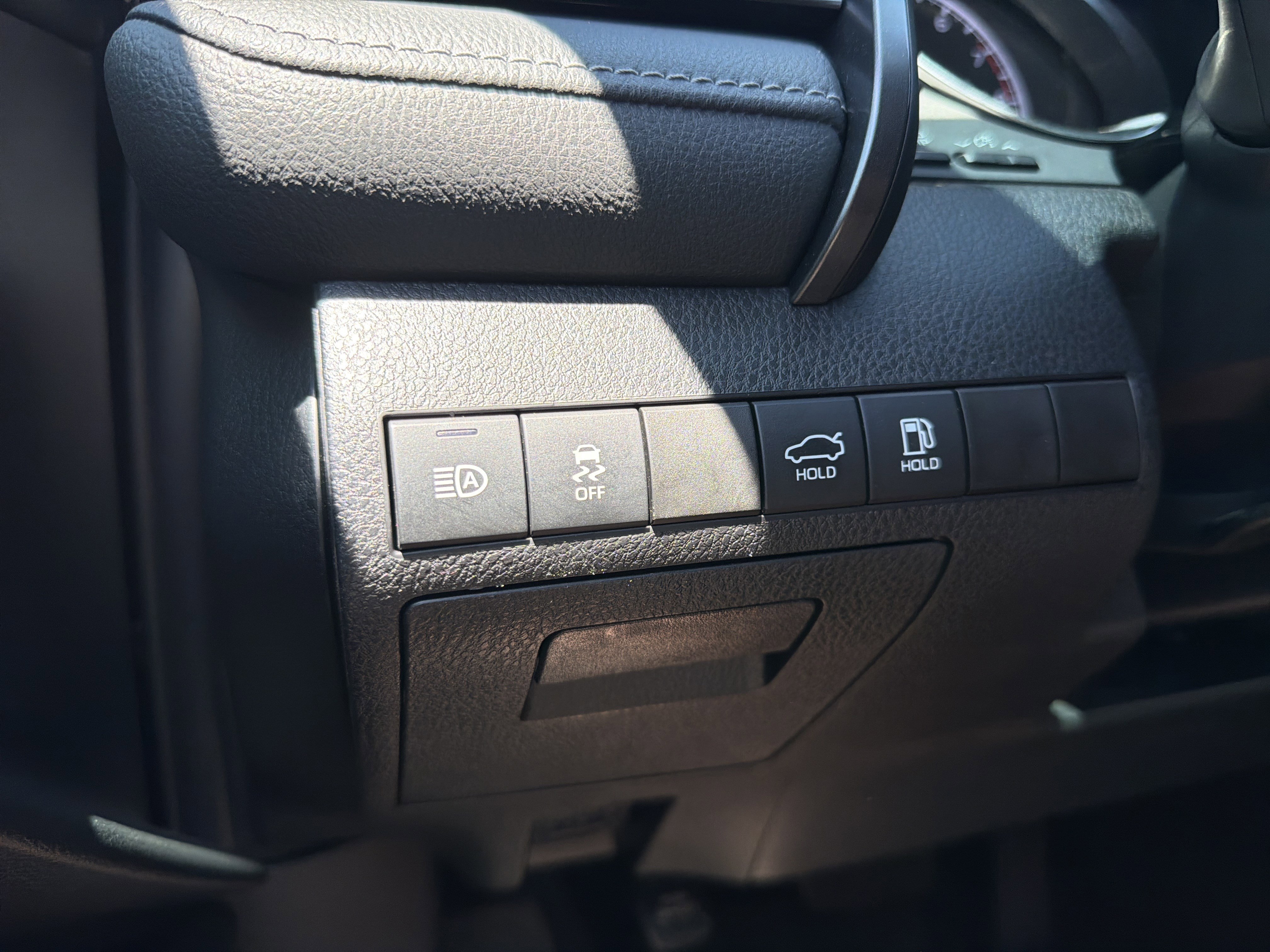 Certified 2020 Toyota Camry SE w/ Convenience Package FWD image 13