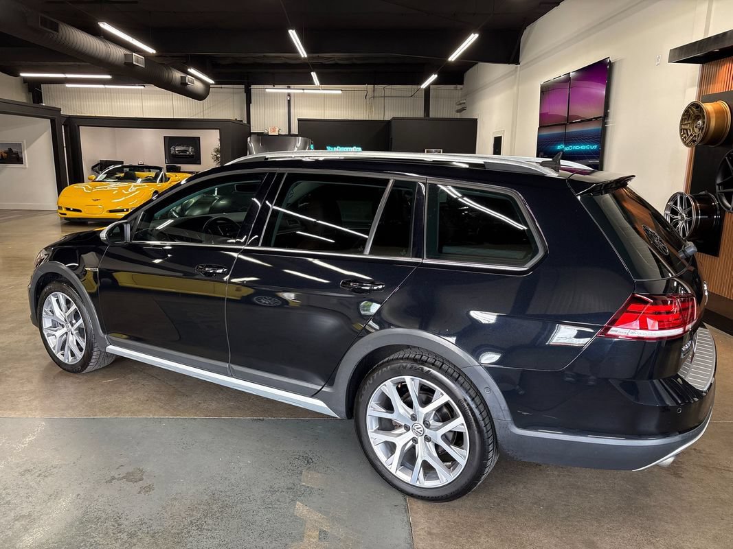 Used 2018 Volkswagen Golf Alltrack SEL AWD/4WD image 5