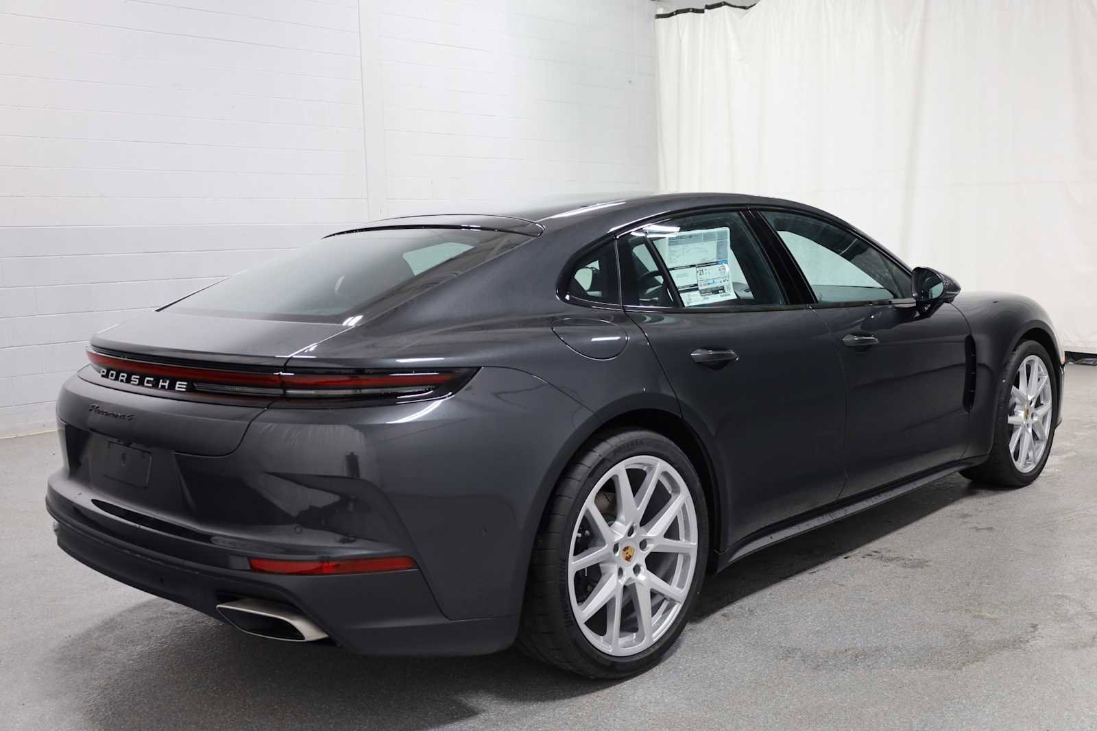 New 2025 Porsche Panamera 4 image 9