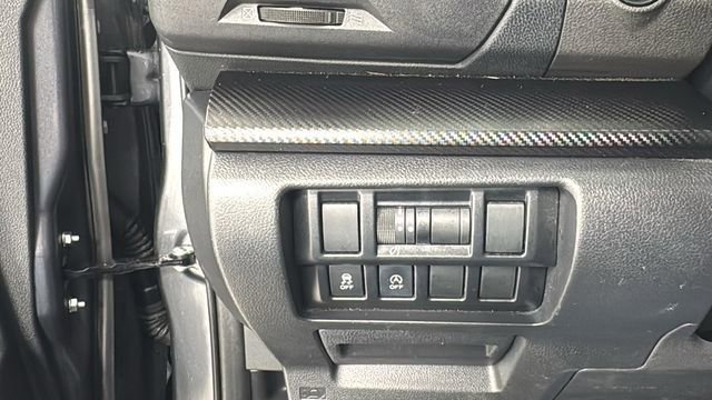 Used 2023 Subaru Crosstrek 2.0i AWD/4WD image 32