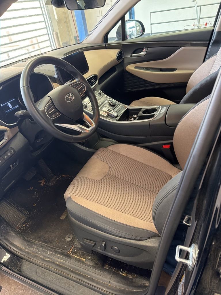 Used 2023 Hyundai Santa Fe SEL AWD/4WD image 2
