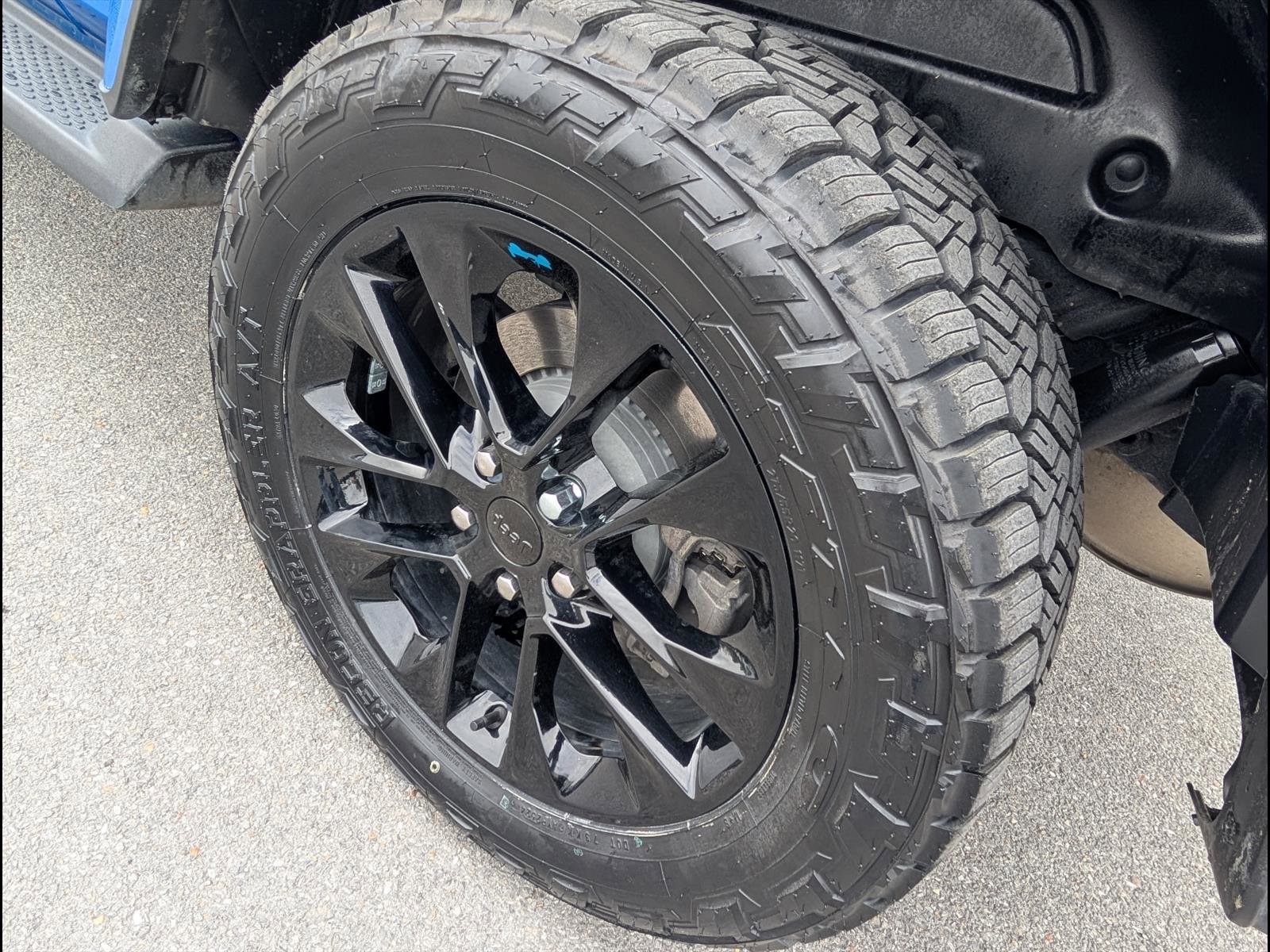 Used 2023 Jeep Wrangler Unlimited Sahara w/ Cold Weather Group image 21