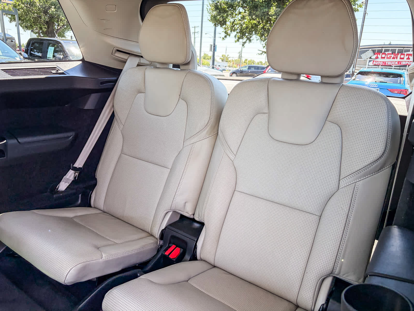 Used 2020 Volvo XC90 T6 Inscription w/ Protection Package Premier AWD/4WD image 18