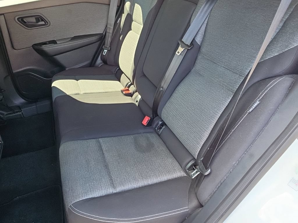 Used 2022 Nissan Rogue S FWD image 25