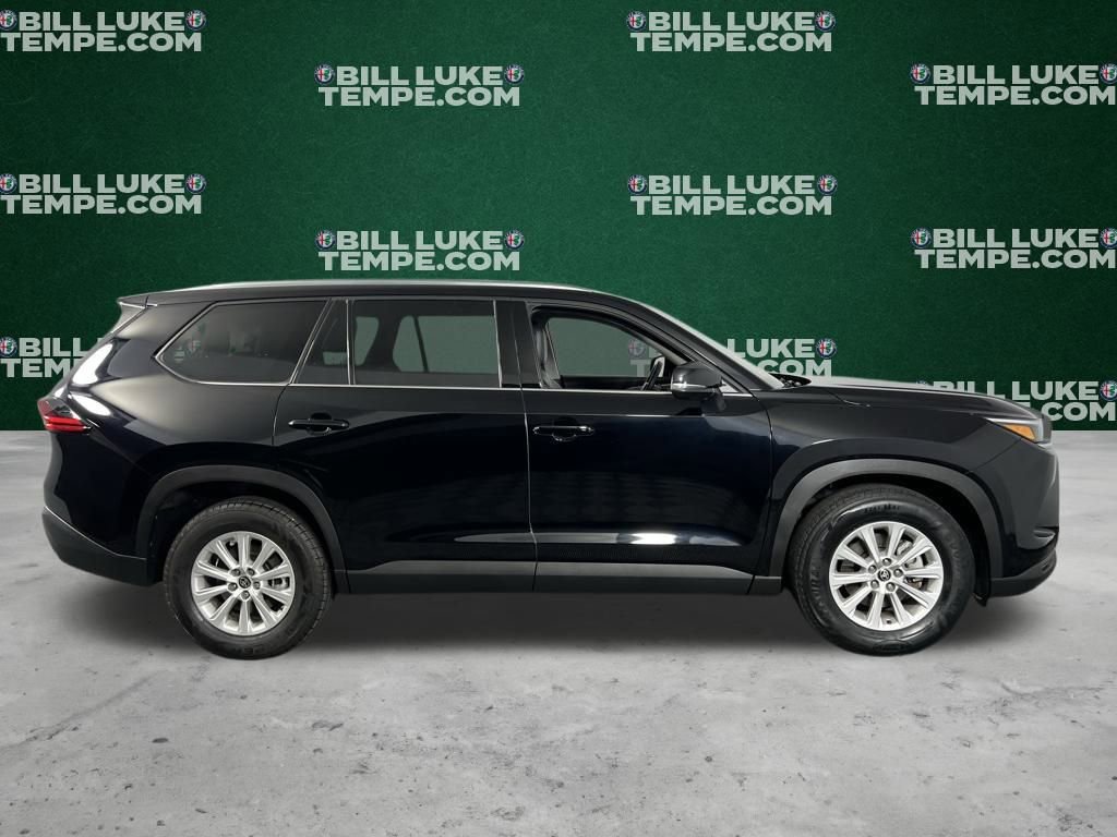 Used 2025 Toyota Grand Highlander AWD image 3