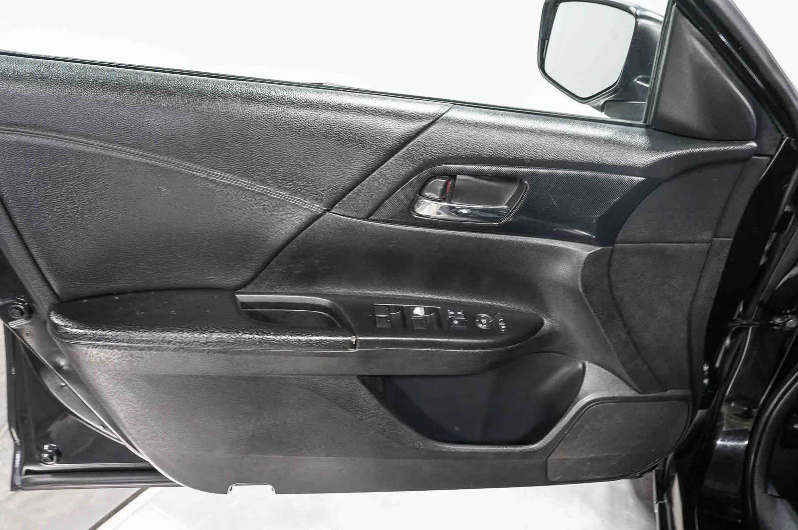 Used 2013 Honda Accord Sport image 21