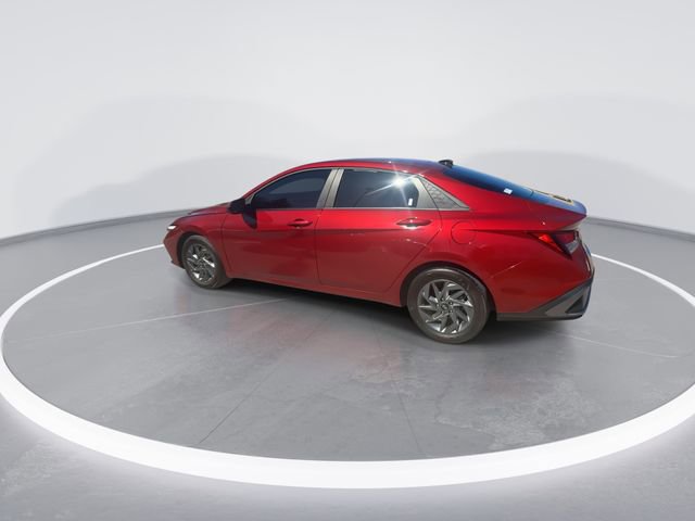 Certified 2024 Hyundai Elantra SEL image 6