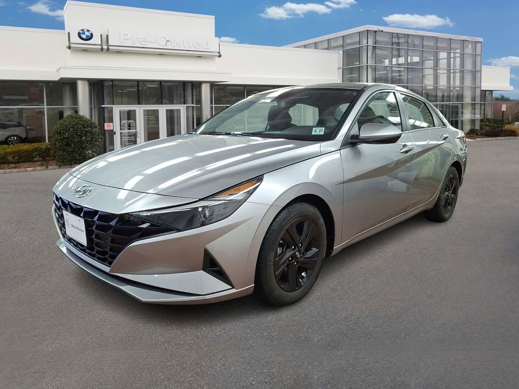 Used 2023 Hyundai Elantra SEL image 1