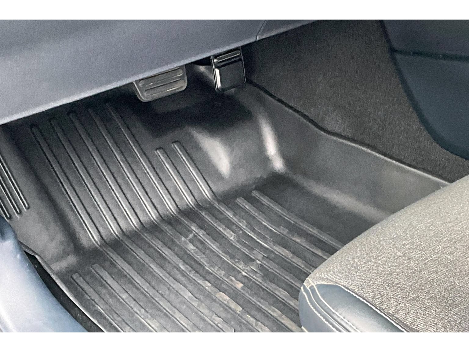 Used 2024 Ford Mustang GT RWD image 28