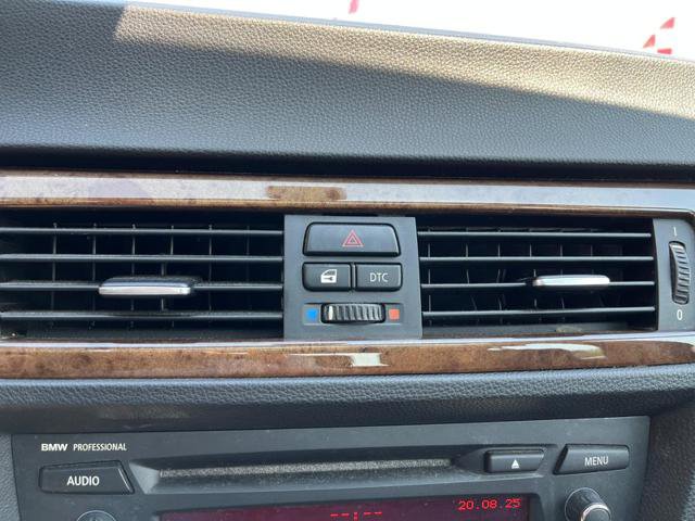 Used 2009 BMW 328i xDrive Sedan image 25