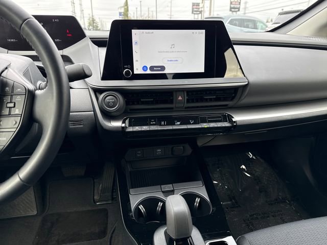 Used 2025 Toyota Prius LE image 22