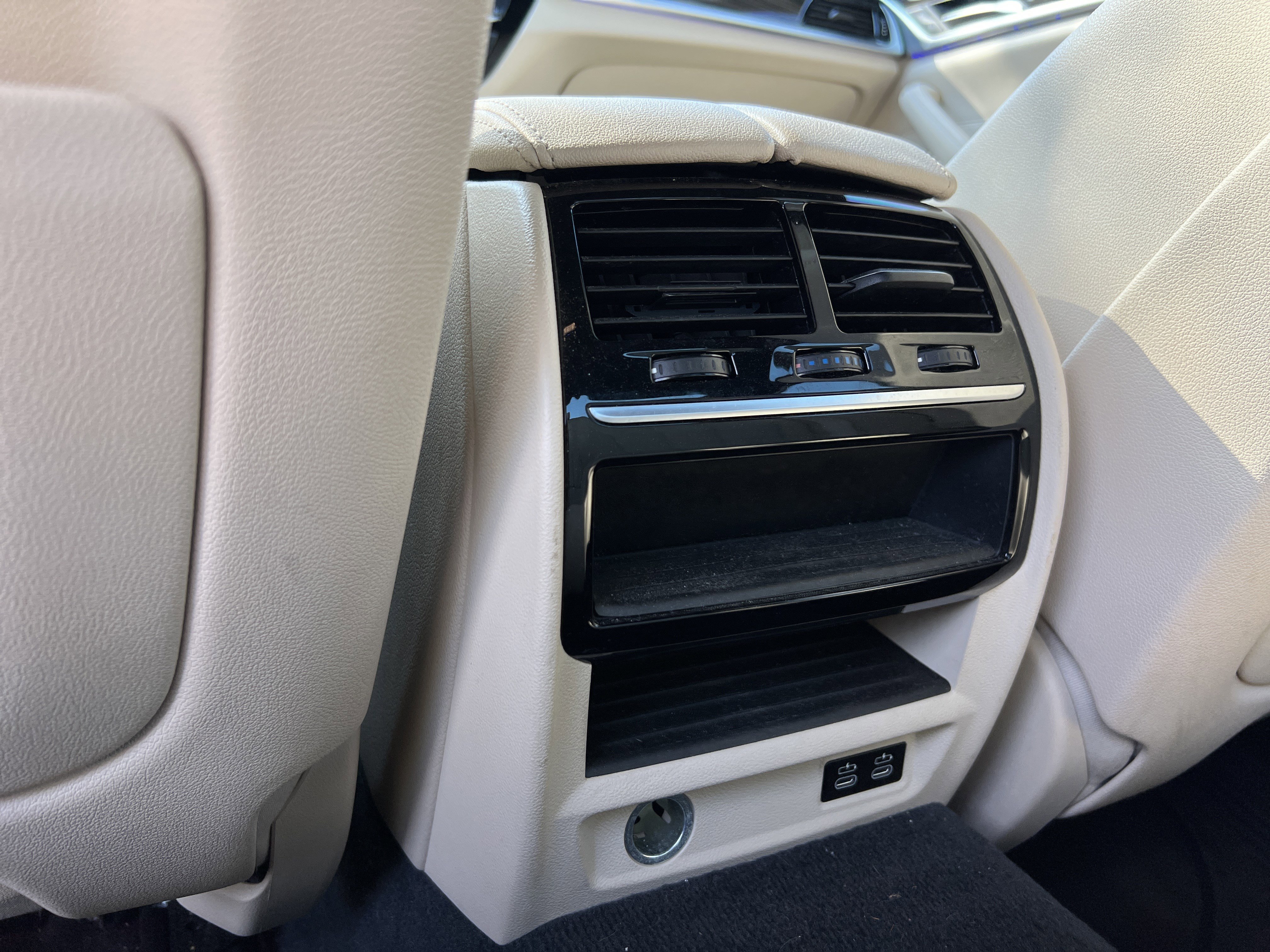 Used 2020 BMW 530i xDrive image 40