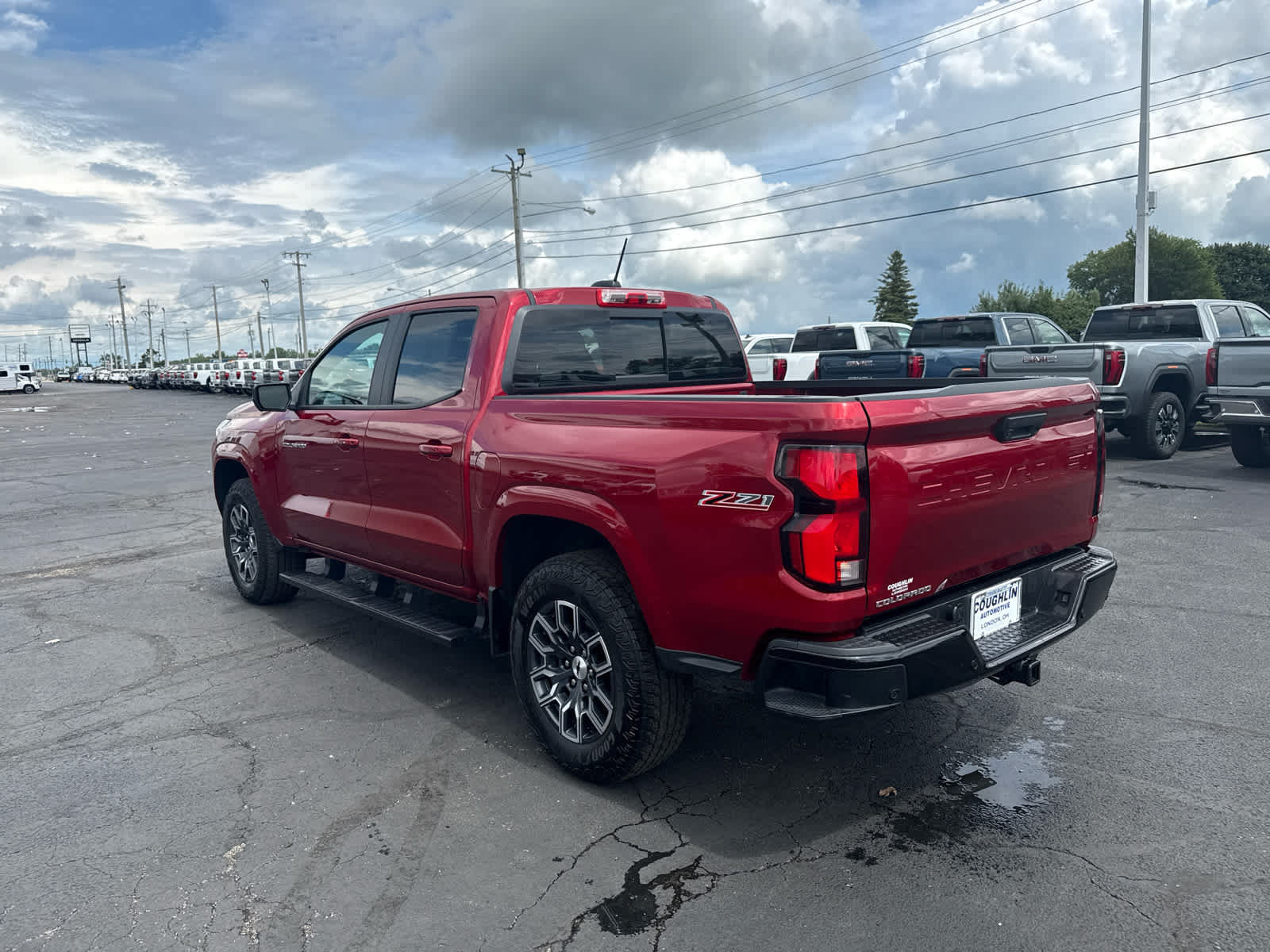 Certified 2025 Chevrolet Colorado Z71 w/ Technology Package AWD/4WD image 3