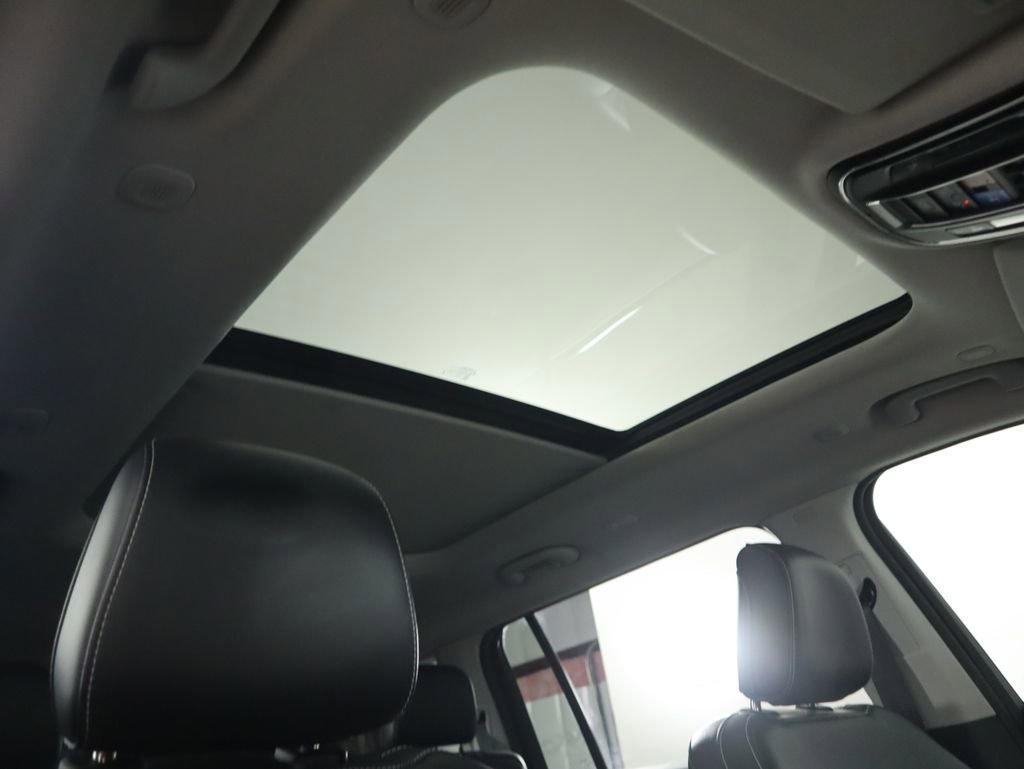 Used 2024 Jeep Grand Cherokee L Limited image 19